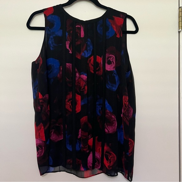 Ellen Tracy Sleeveless Floral Print Blouse‎ - Size Medium - Picture 1 of 5